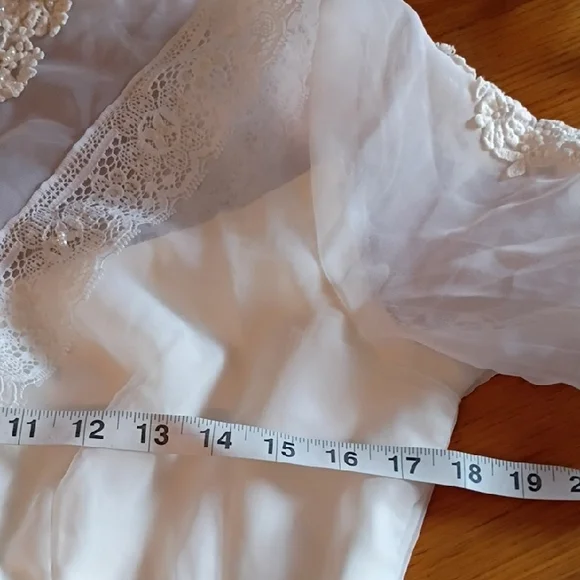 Handmade Elegant White Lace Vintage Wedding Dress. 3 Foot Long Train . - Picture 12 of 15